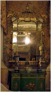 Chinoiserie mirror with wing pagoda and birds, 1770ies (Nostell Priory) 